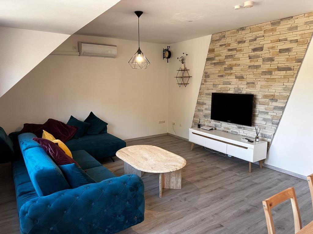A&V Apartments Wunderschoene Rheinblick Wohnung Zum Entspannen Apt Ela Duisburg Zewnętrze zdjęcie