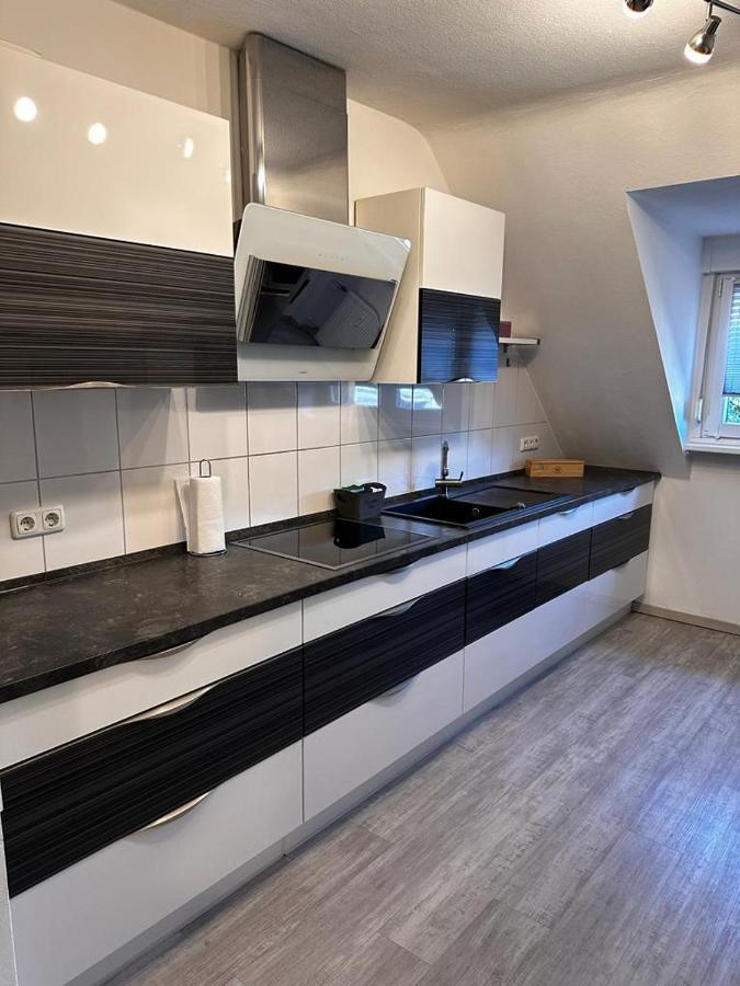 A&V Apartments Wunderschoene Rheinblick Wohnung Zum Entspannen Apt Ela Duisburg Zewnętrze zdjęcie