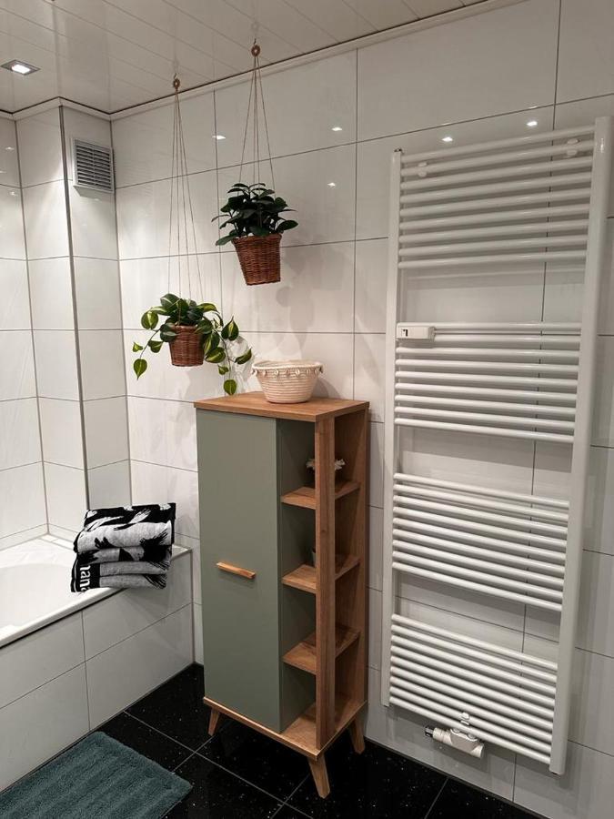 A&V Apartments Wunderschoene Rheinblick Wohnung Zum Entspannen Apt Ela Duisburg Zewnętrze zdjęcie