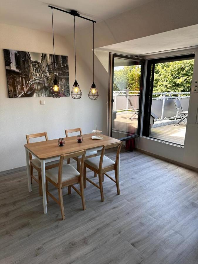 A&V Apartments Wunderschoene Rheinblick Wohnung Zum Entspannen Apt Ela Duisburg Zewnętrze zdjęcie