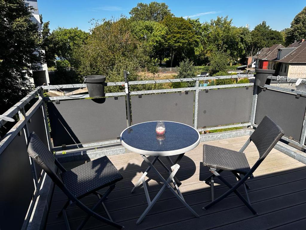 A&V Apartments Wunderschoene Rheinblick Wohnung Zum Entspannen Apt Ela Duisburg Zewnętrze zdjęcie