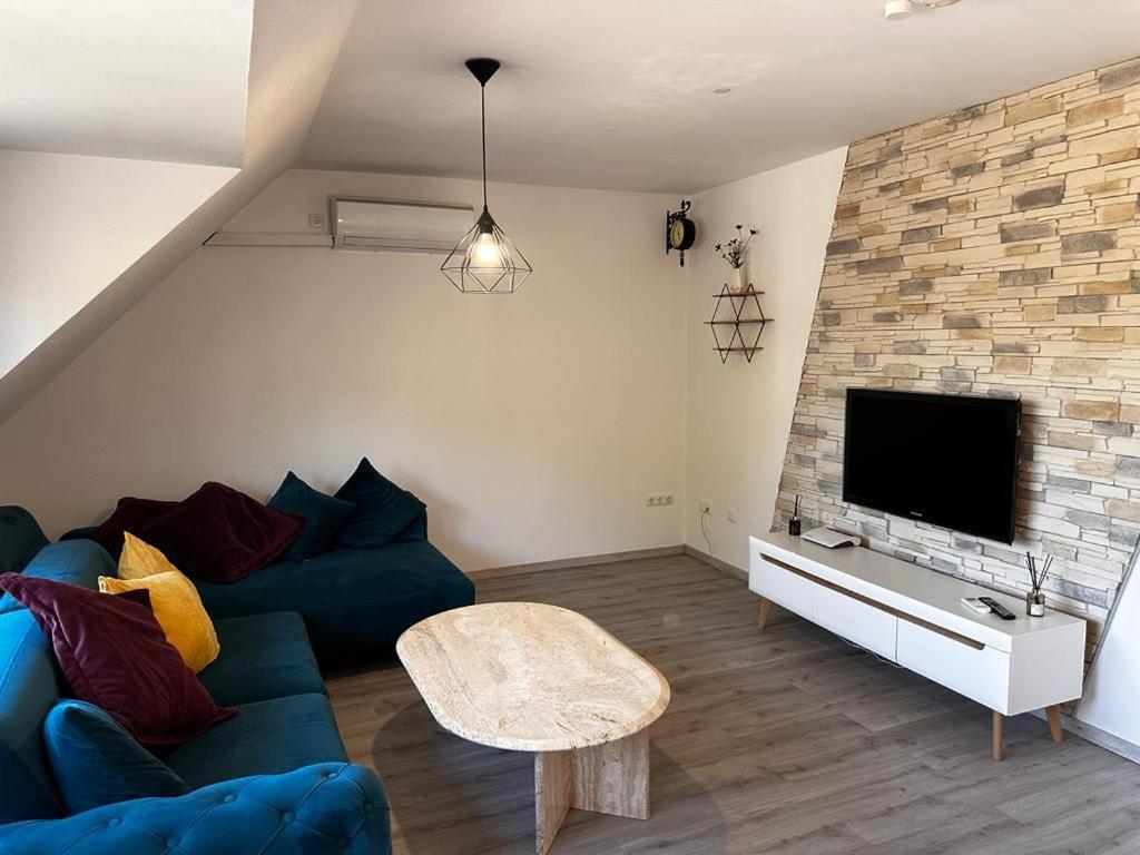 A&V Apartments Wunderschoene Rheinblick Wohnung Zum Entspannen Apt Ela Duisburg Zewnętrze zdjęcie